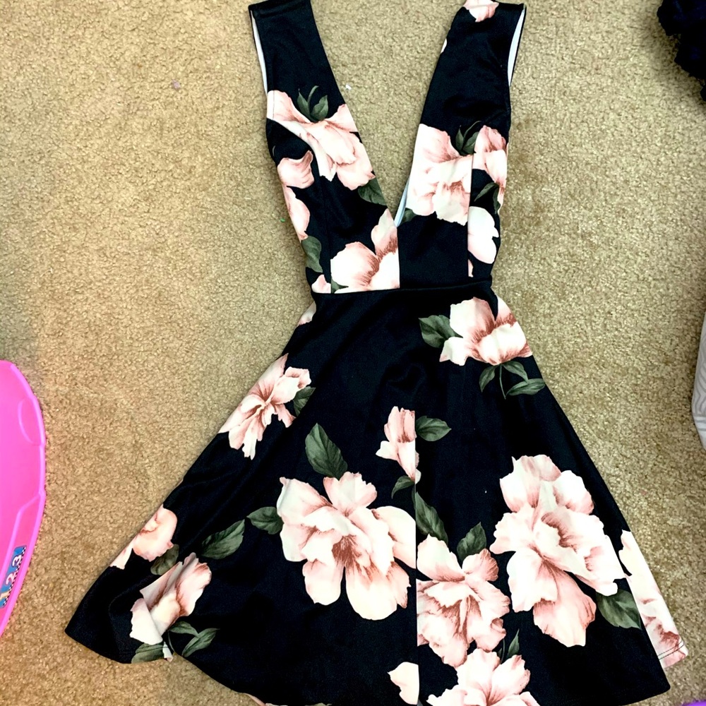 Dainty Hooligan low cut floral dress